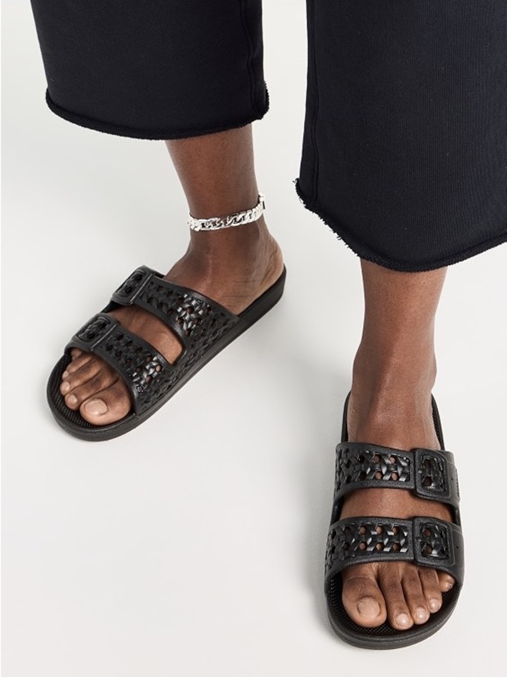 Freedom Moses Paz Black Slides Women’s size 7/8